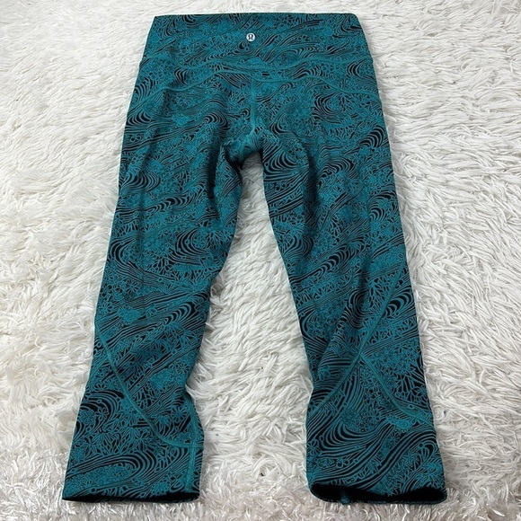 Lululemon In Movement Crop *Everlux 19" Kitakami Spirit Green Black - Picture 4 of 6